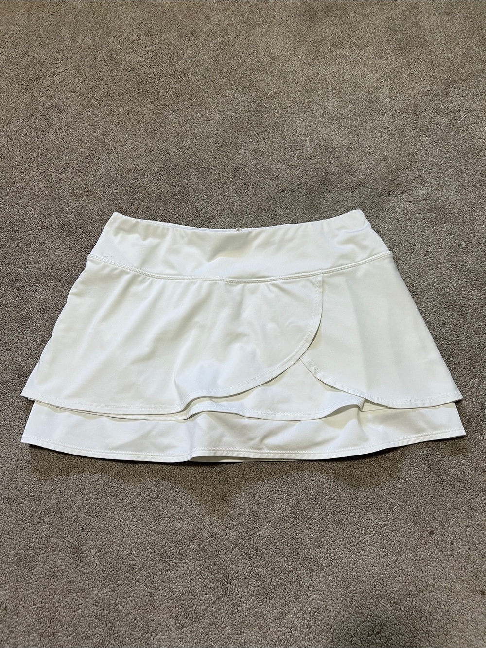Athleta White Fly By Skort Ruffle Size Small